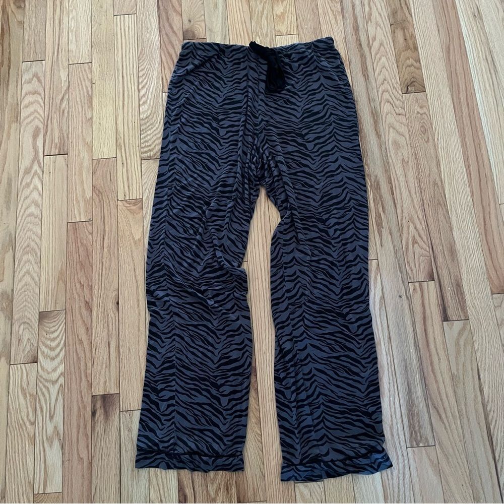 Rails Animal Print Lounger/Pjs Super Comfy-Size S - image 1